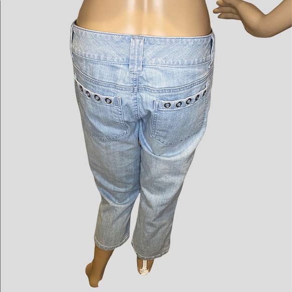 Michael Kors Decorative Rivets Capri Cropped Very Light Wash Jeans Size 6 VGC - Picture 4 of 7